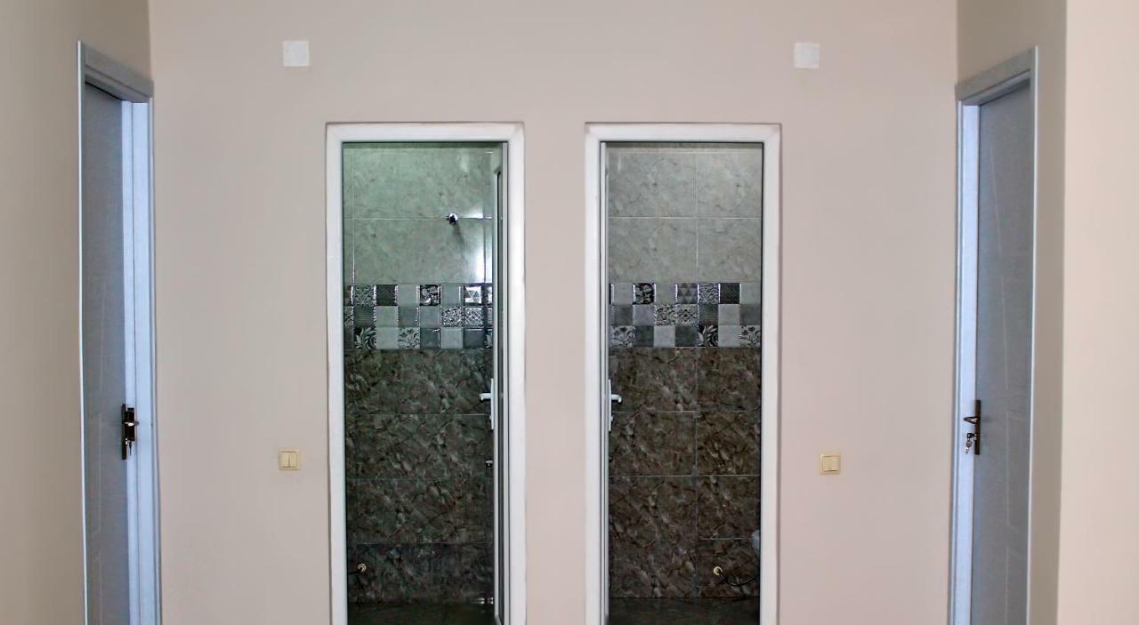 Tedo'S Guest House Makhinjauri Luaran gambar