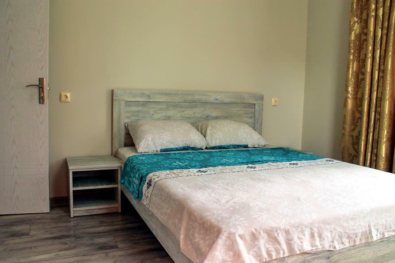 Tedo'S Guest House Makhinjauri Bilik gambar