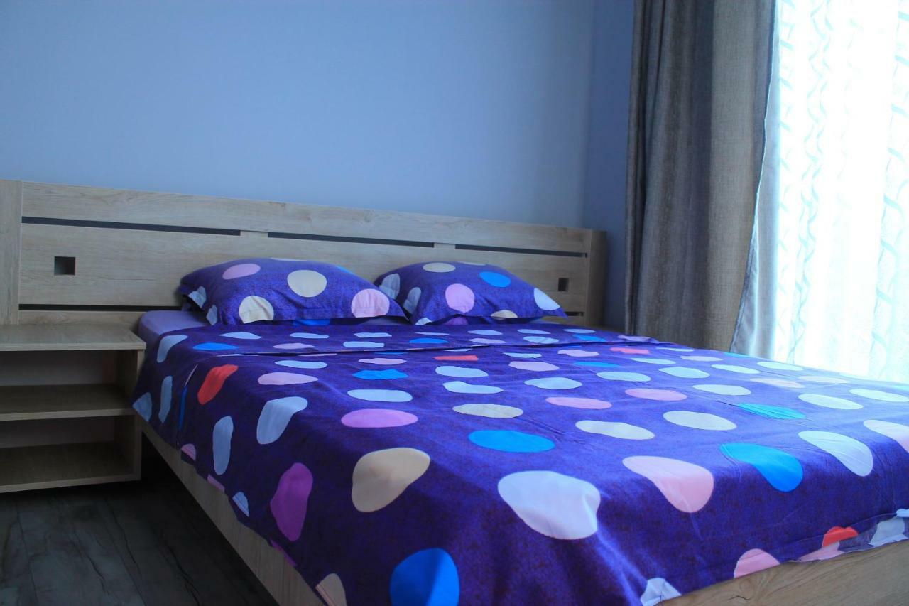 Tedo'S Guest House Makhinjauri Bilik gambar